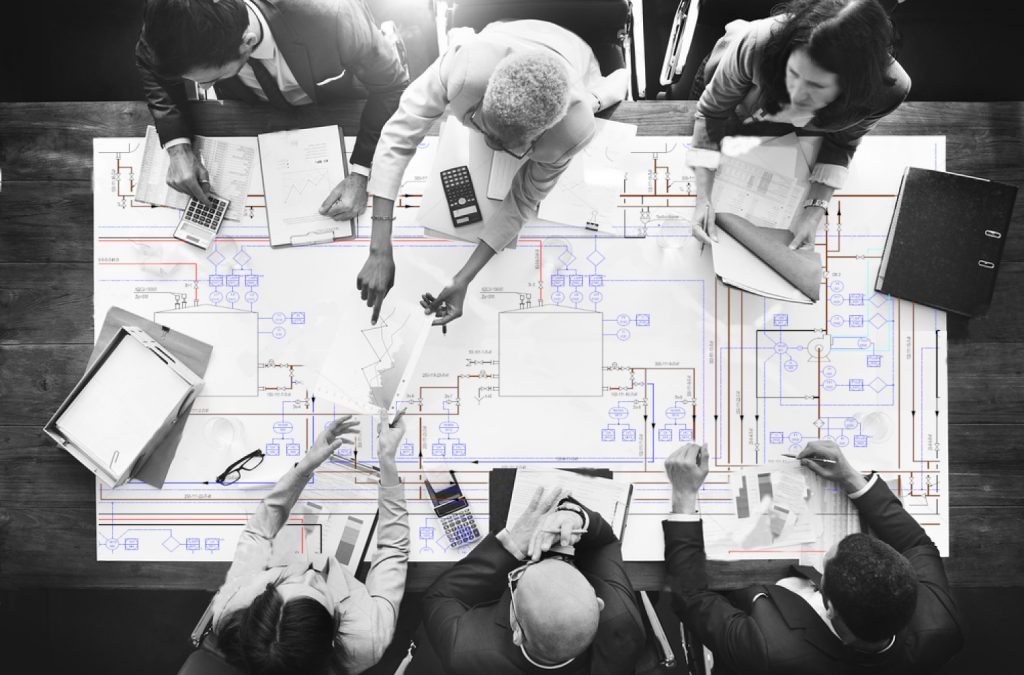 L content. Продвижение смм блогерыв. Тематика блога. Специалист seo оптимизации. Lms рынок систем.