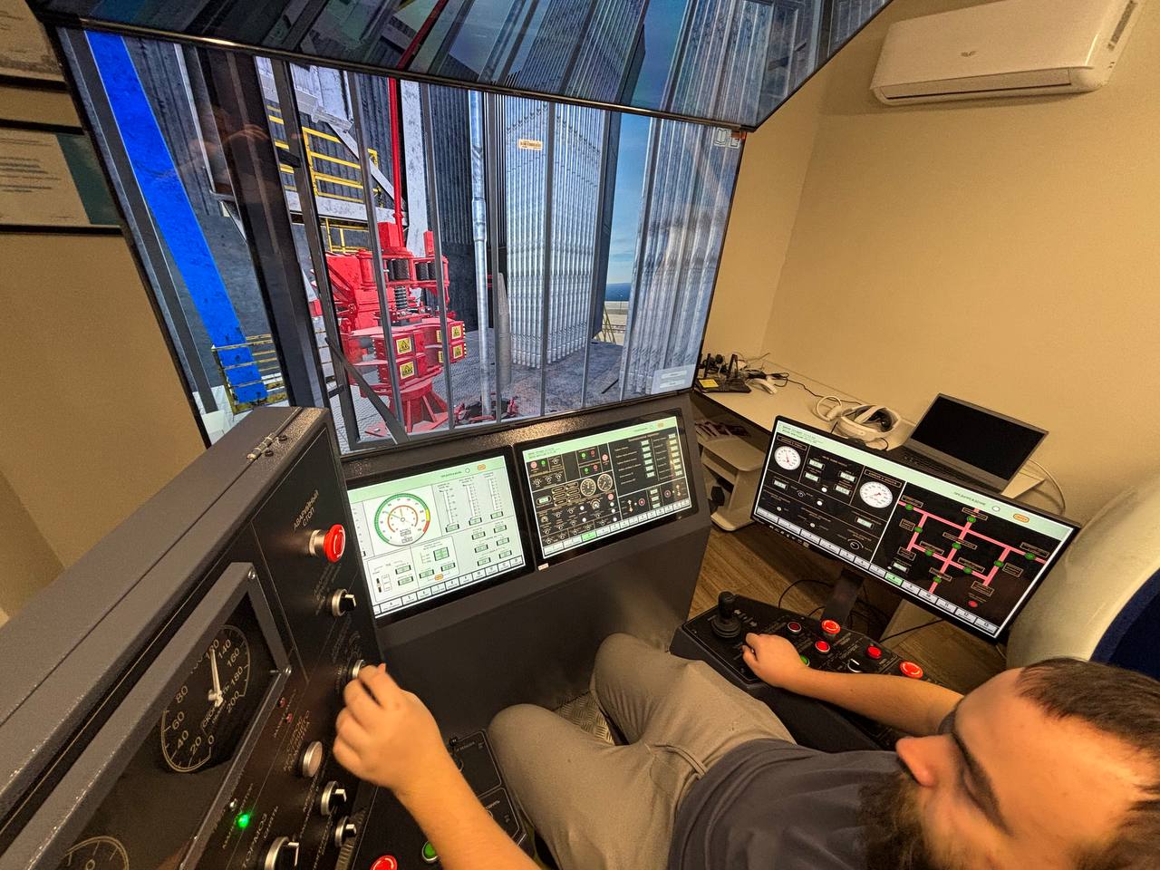 Тренажер Тренажерный комплекс «Кресло бурильщика» 21