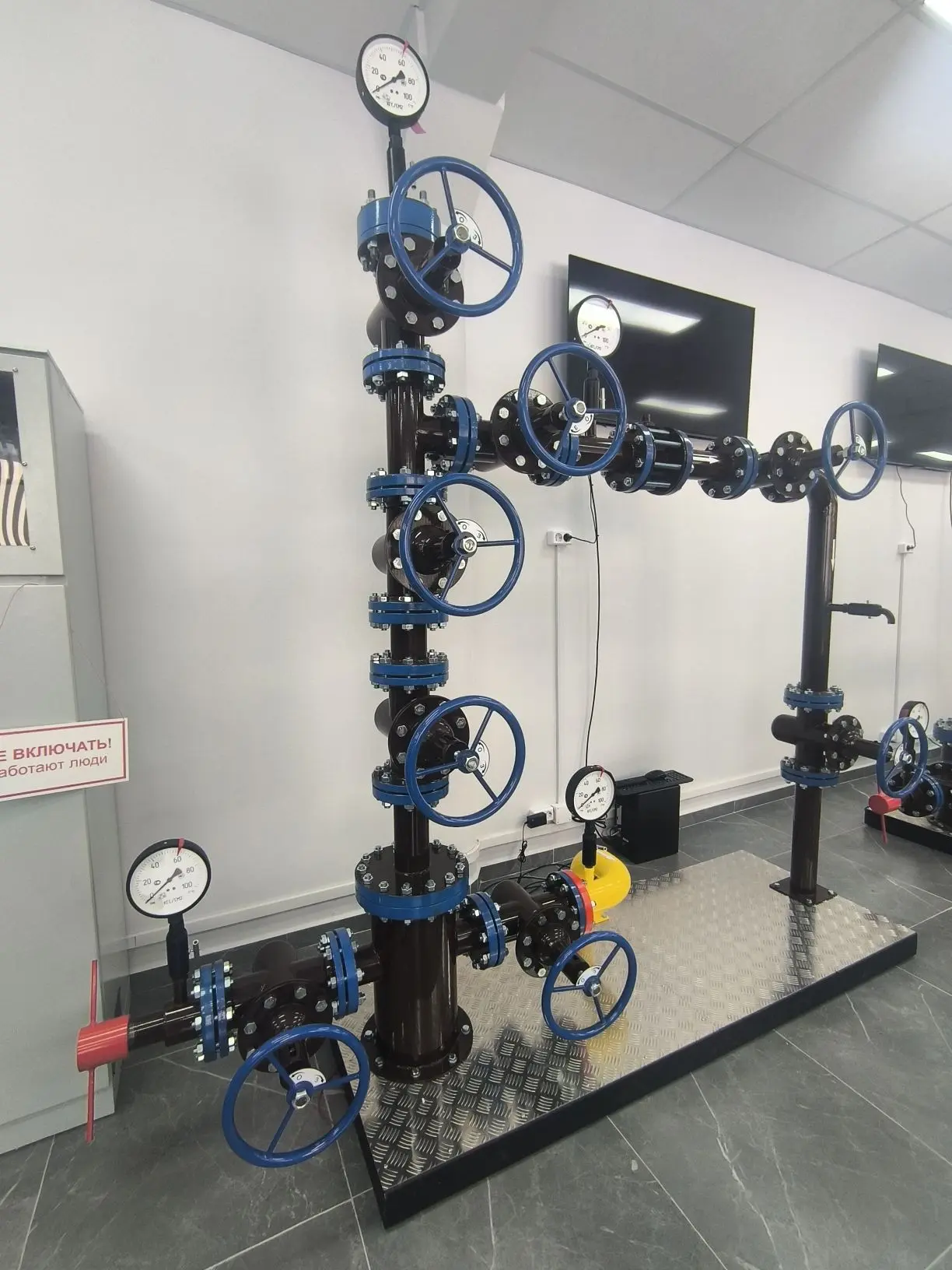 Тренажер Полномасштабный макет газлифтной скважины 2